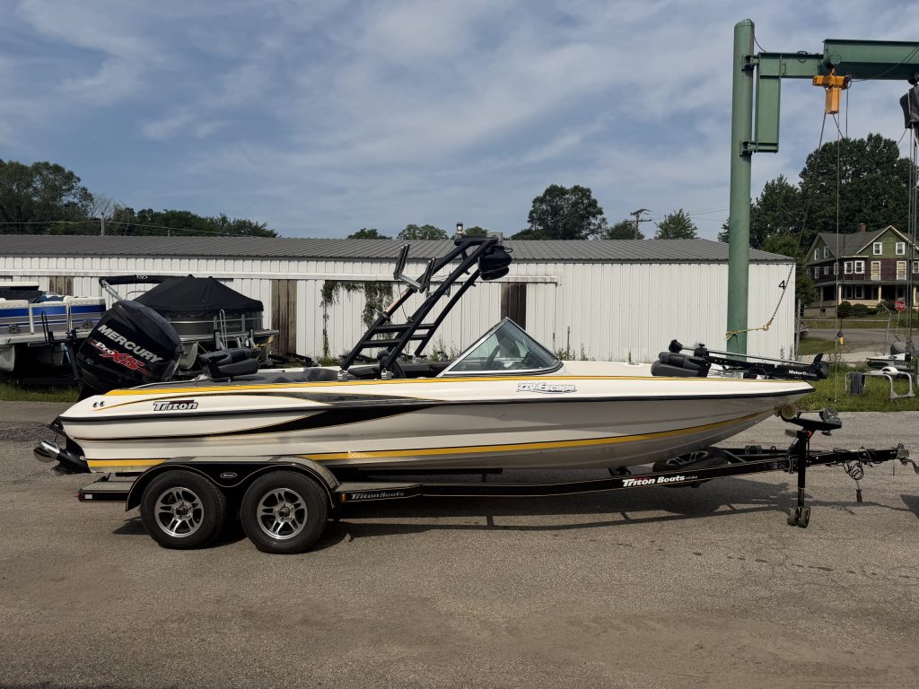 2013 Triton 220 Escape
